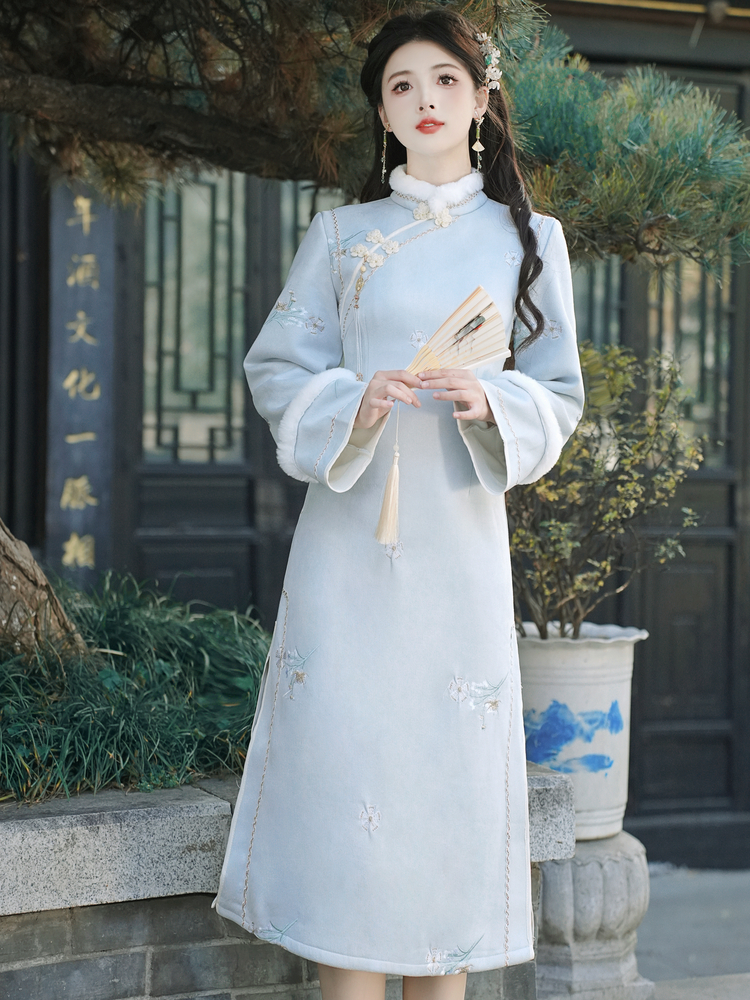 Embroidered Fleece-Lined New Chinese Style Qipao Dress with Pendant - Image 2