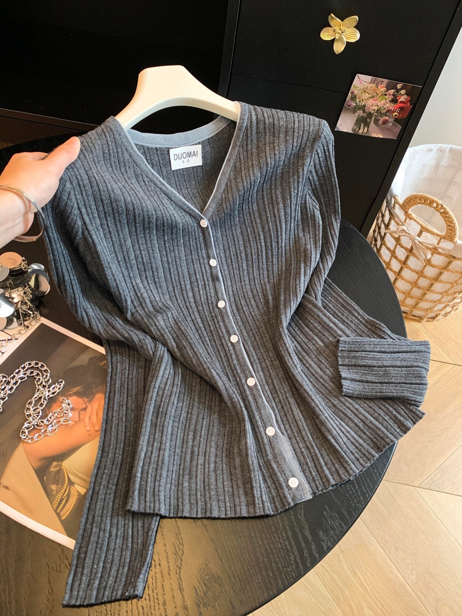Korean Relaxed Knit Cardigan with Ruffle V-Neck and Textured Sheer Look for Early Fall Layering - Image 2