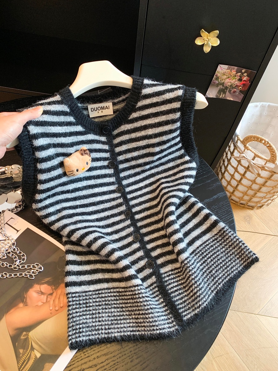 Early Autumn Korean Striped Round Neck Sleeveless Vest Cute Cartoon Doll Soft Versatile Casual Top Vest Women - Image 2