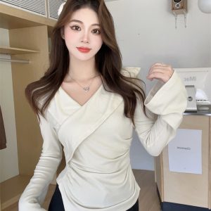 Plus Size Ruffle V-Neck Knit Top for Women Spring Slimming Asymmetrical Inner Shirt